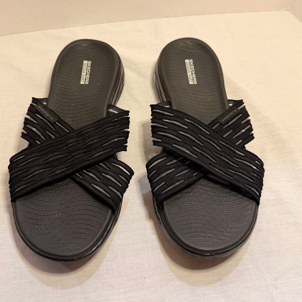Skechers On-the-Go 600 Goga Mat Cross Strap Slides Black Womens 10